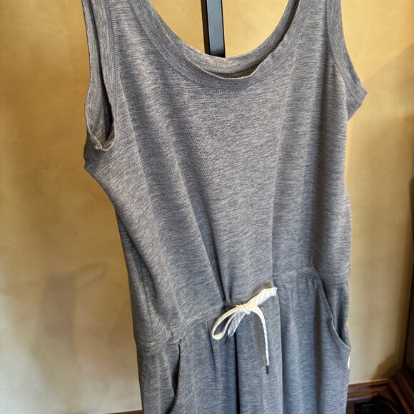 Vuori Lux Harem Jumpsuit - Grey - Size Small - Athlesiure wear- Activewear - Picture 8 of 9